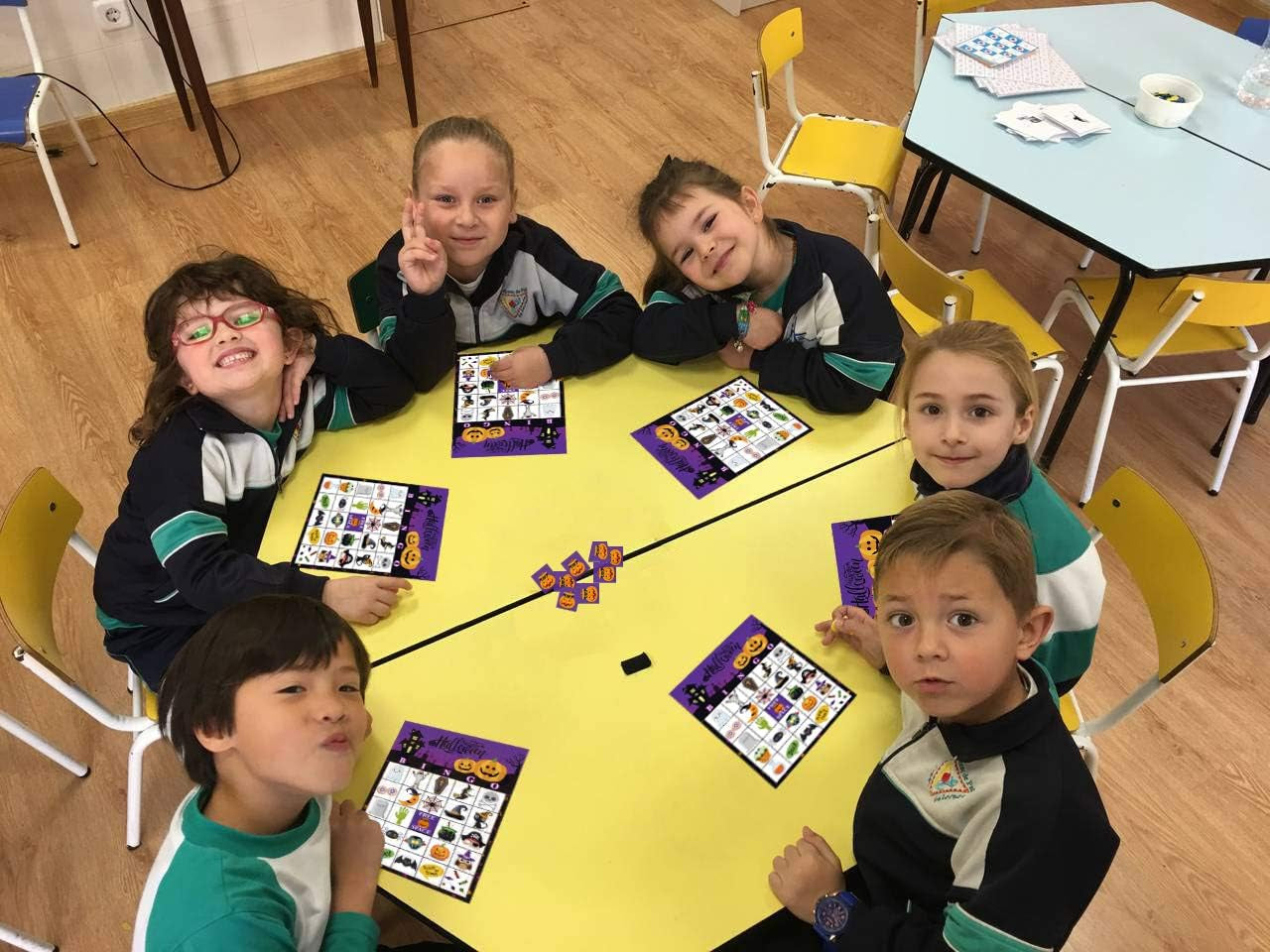 Halloween Bingo Game for 24 Players - Party Games for Kids, School Classroom, Family Activities - Bingo Cards and Party Favors